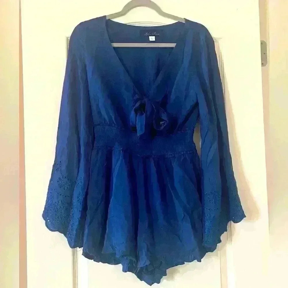 NWOT Blue Rain Boutique Brand Navy Blue Shorts Romper Women’s Size Small.